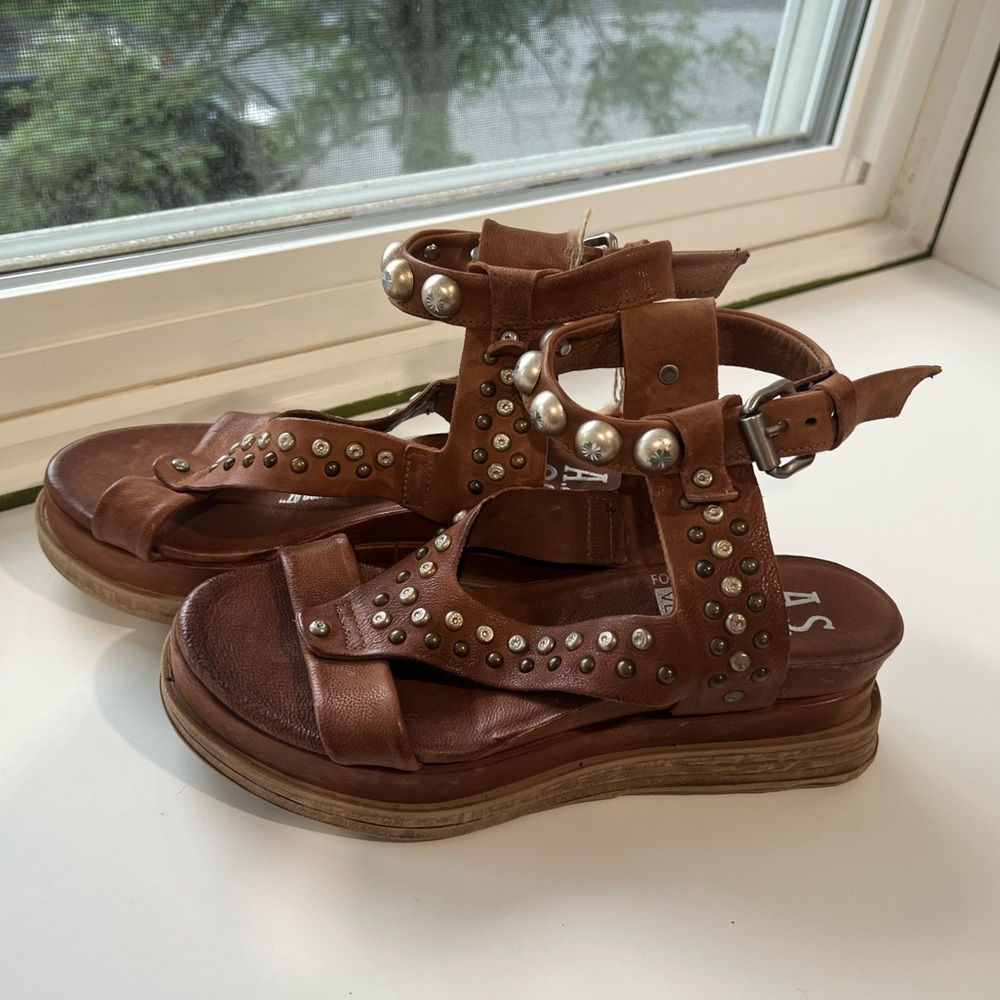 A.S.98 Brown Leather Studded Platform Sandals 37